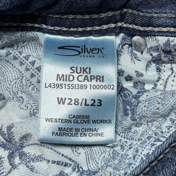 Silver Jeans Womens 28 Suki Capri Mid Rise Fluid Denim Big Stitch Embroidered - Picture 3 of 6